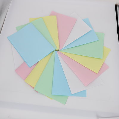 FOCUS Brand Carbonless Paper Sharp And Black Image CB/CFB/CF Carbonless Paper Untuk Komputer 100% Pulp Kayu Virgin